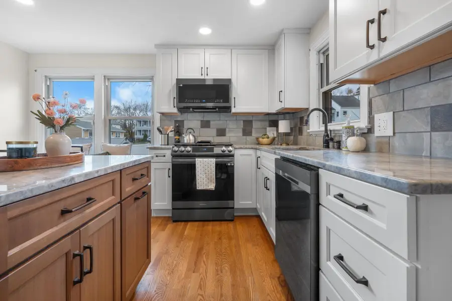 47 Rosedale Avenue, Manchester, NH 03103 - Image #2