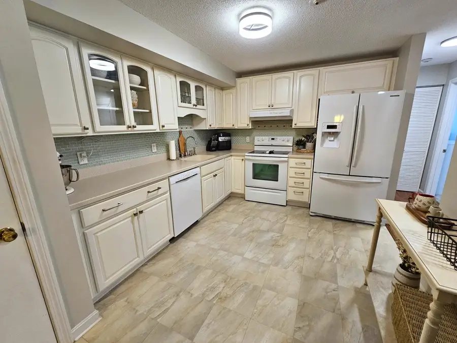 130 Endicott Street #104, Laconia, NH 03246 - Image #3