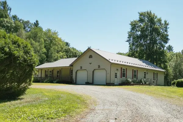 255 Mud Pond Road, Williston, VT 05495