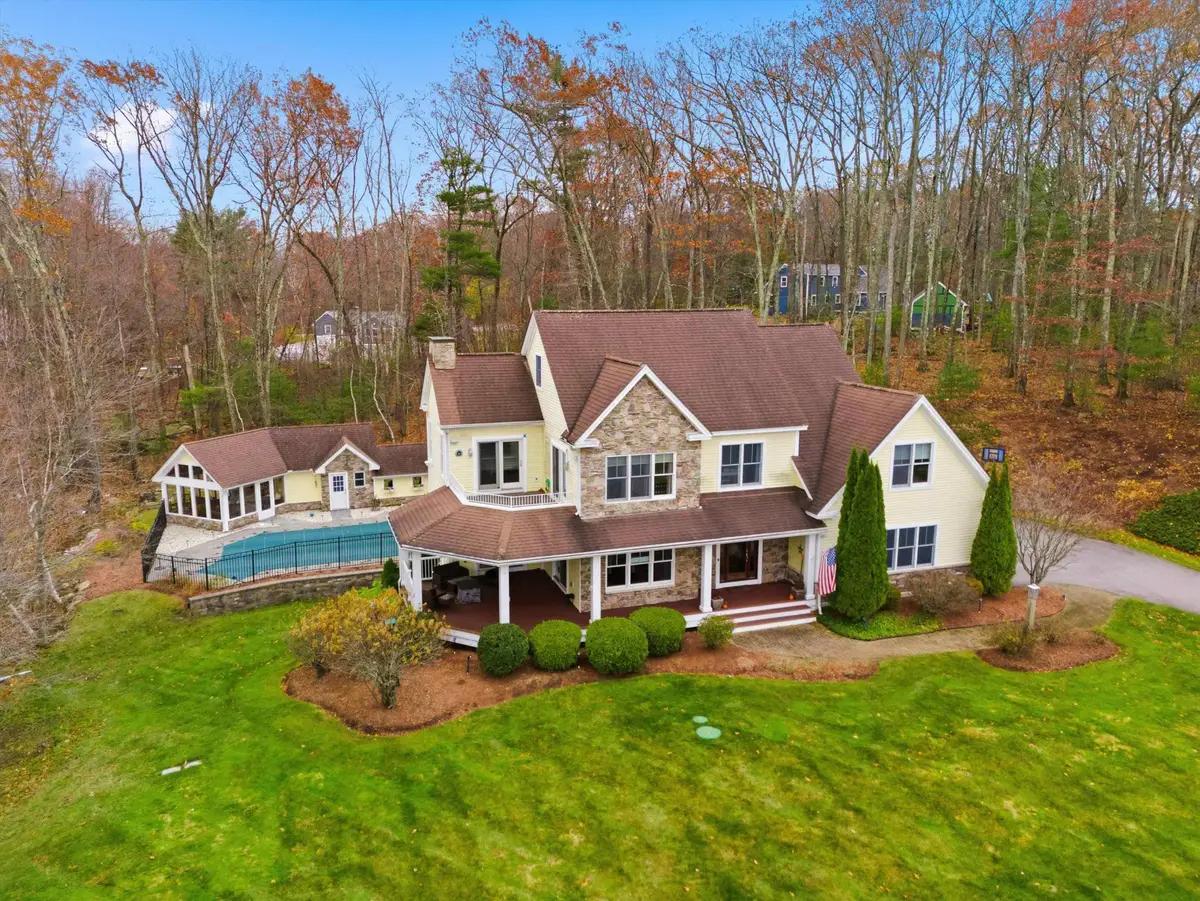 71 Deer Hill Circle, Pelham, NH 03076 - Image #1