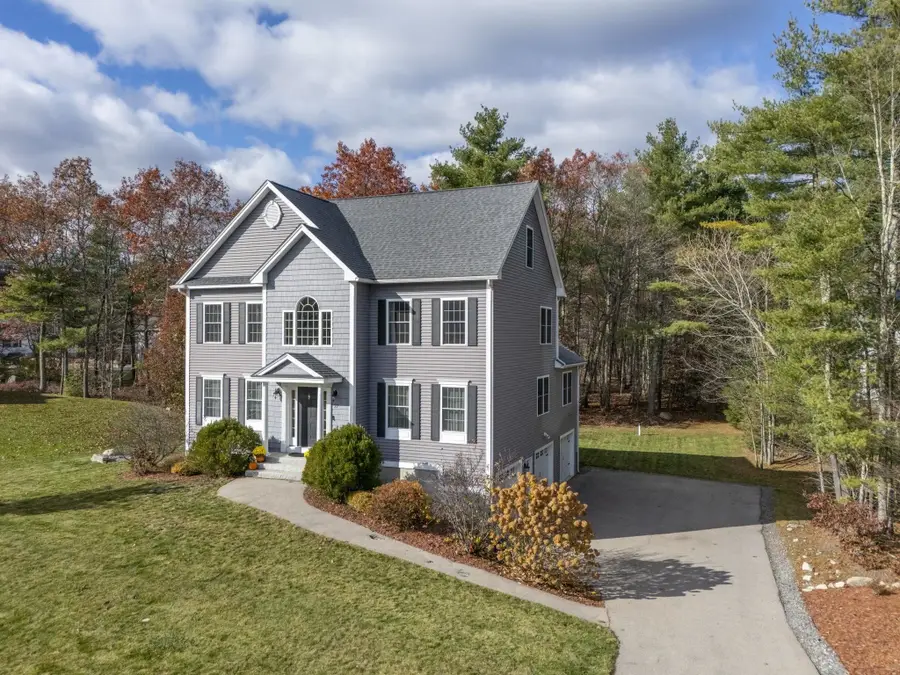 27 Wellesley Drive, Pelham, NH 03076 - Image #2