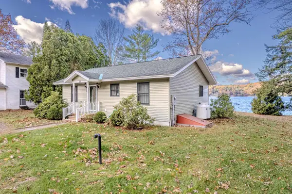 136 Cones Point Road, Poultney, VT 05764