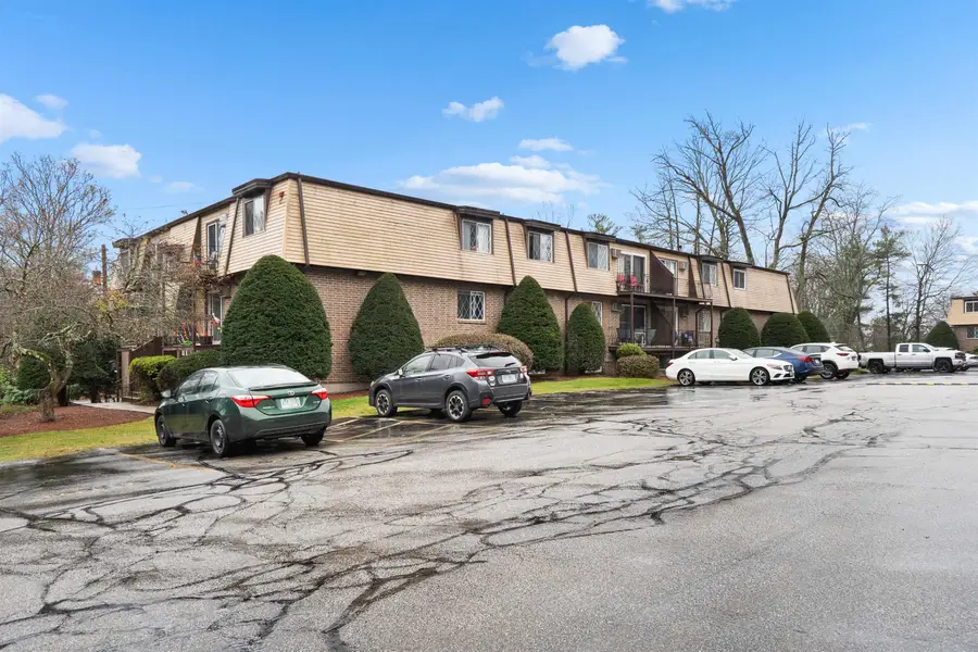 2 Silvestri Circle #13, Derry, NH 03038 - Image #3