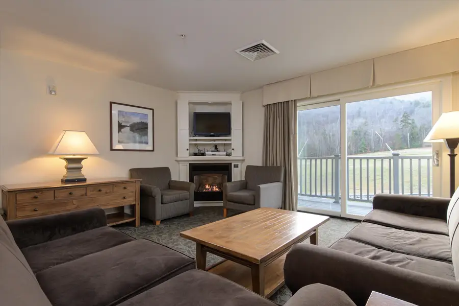 713/715 Qtr. I I I  Adams House, Ludlow, VT 05149 - Image #2