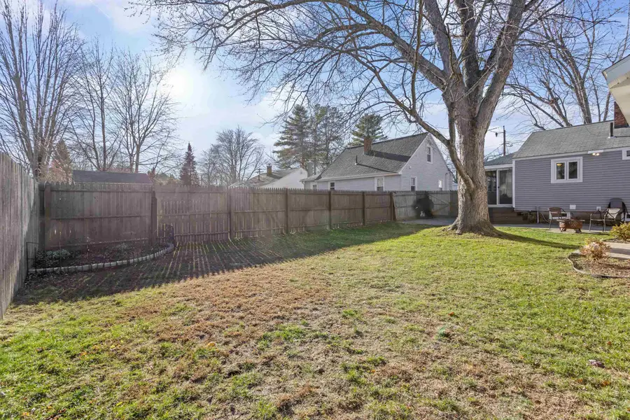 221 Elgin Avenue, Manchester, NH 03104 - Image #2