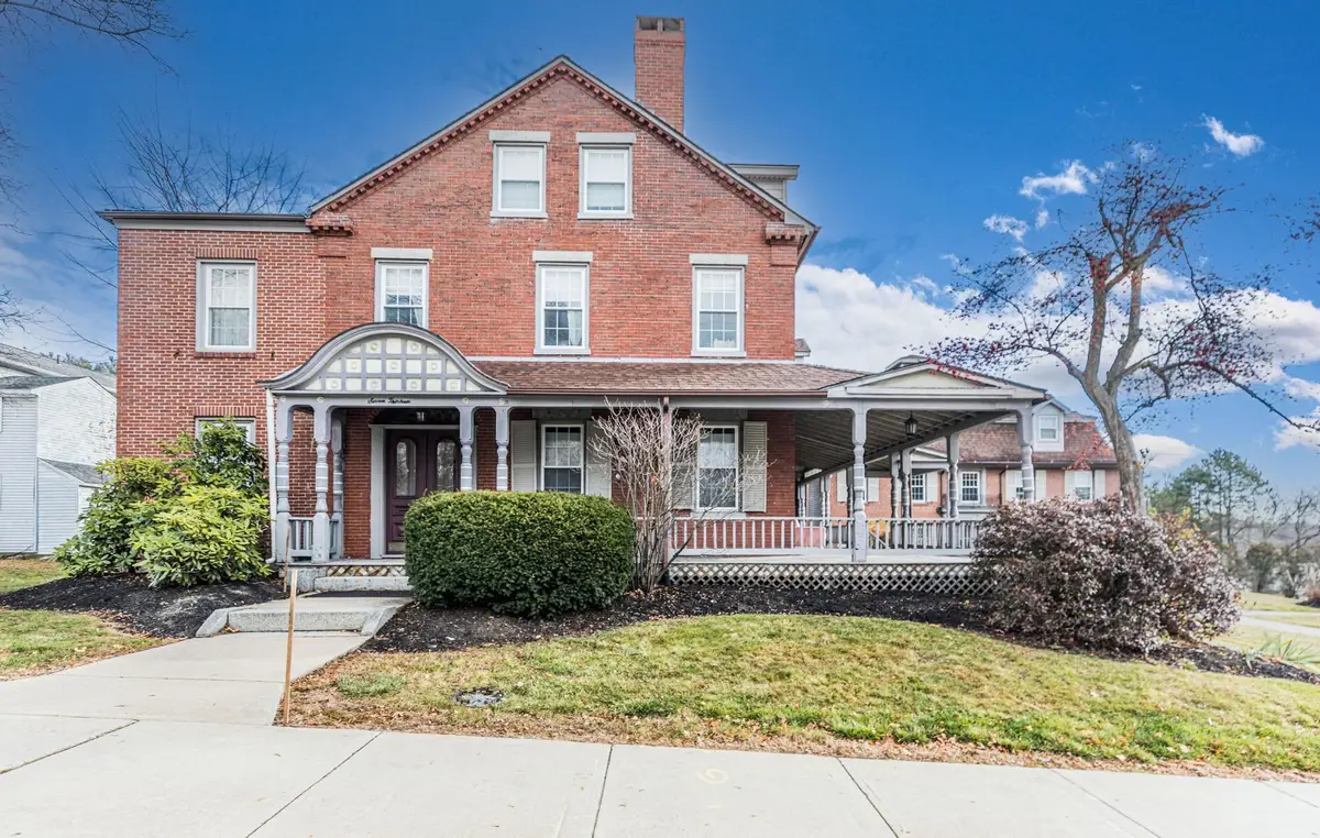 713 Central Avenue, Dover, NH 03820 - Image #1