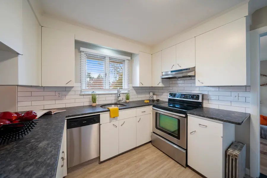 90 Glenwood Avenue, Manchester, NH 03102 - Image #3