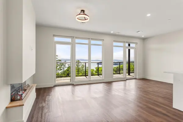 125 Cambrian Way #607, Burlington, VT 05401