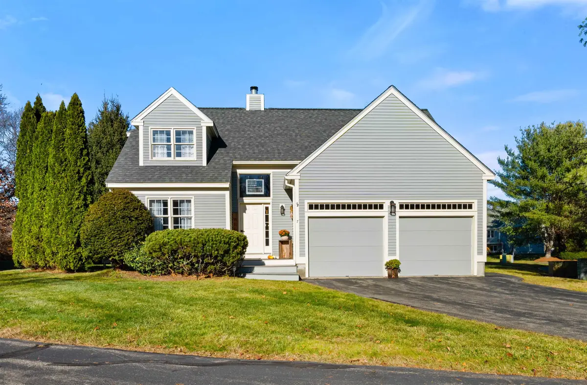 7 Fox Run Road, Amherst, NH 03031 - Image #1