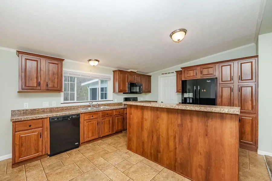 16 Edmund Meadow Lane, Hampstead, NH 03841 - Image #2