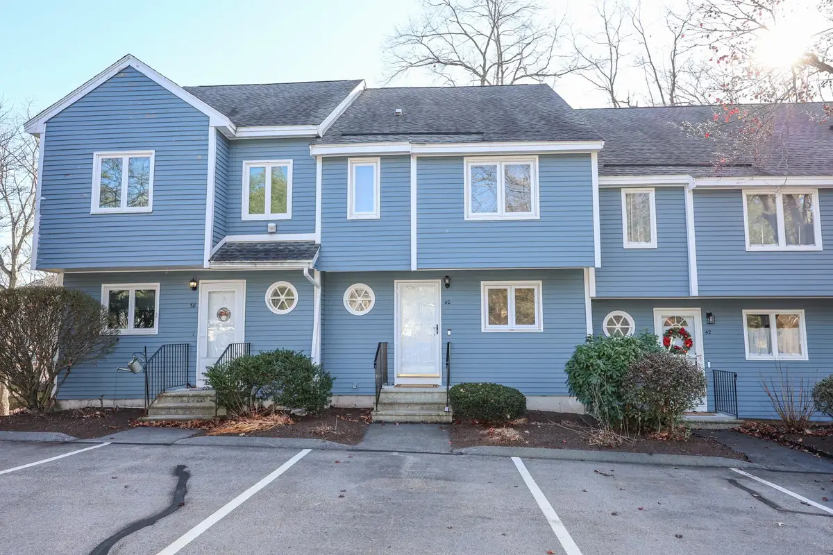 40 Merrimack Drive, Merrimack, NH 03054 - Image #1