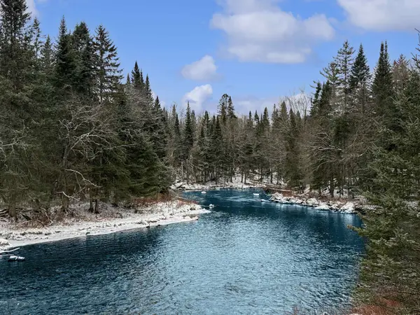 1298 South Main Street, Pittsburg, NH 03592