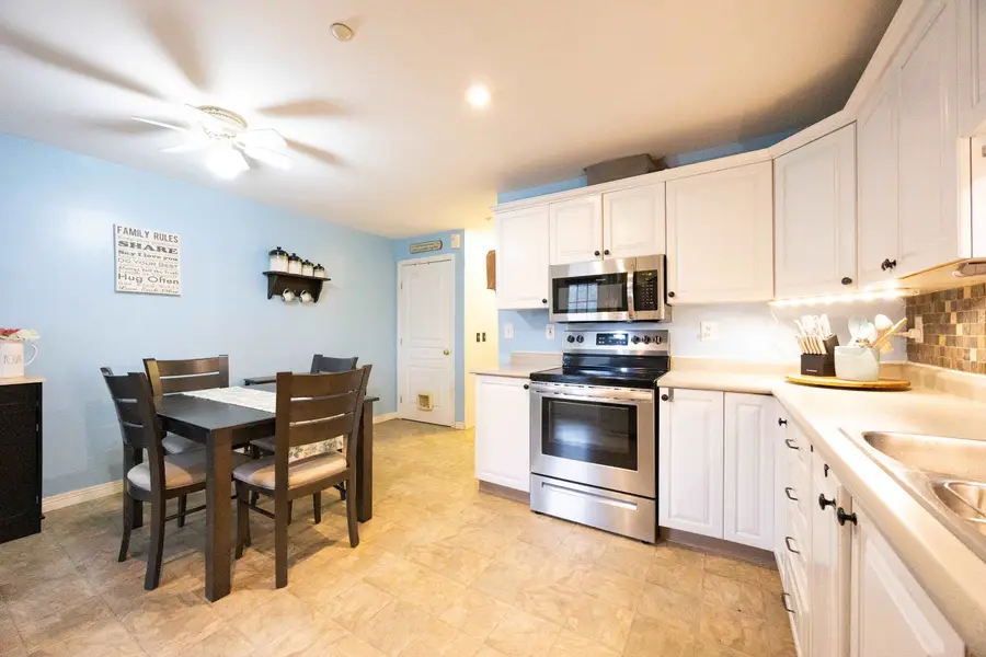 15A Intervale Court, Hudson, NH 03051 - Image #2