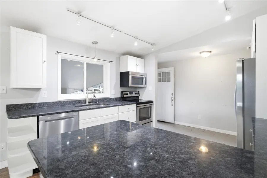 2 Memory Lane, Hooksett, NH 03106 - Image #3