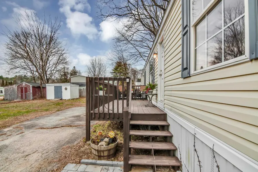 13 Debra Avenue, Raymond, NH 03077 - Image #3