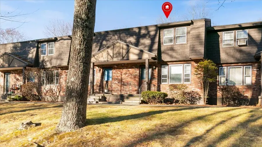 27 Midridge Circle, Londonderry, NH 03053 - Image #3