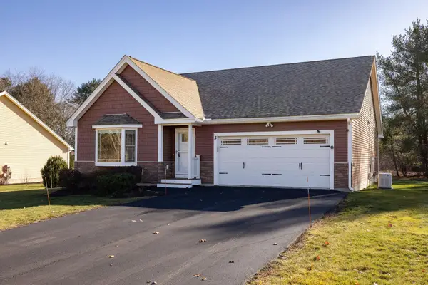 3 Wilson Way, Brentwood, NH 03833