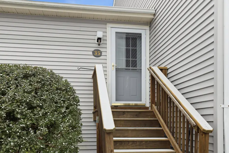 35 Fieldstone Estates, Newmarket, NH 03857 - Image #3