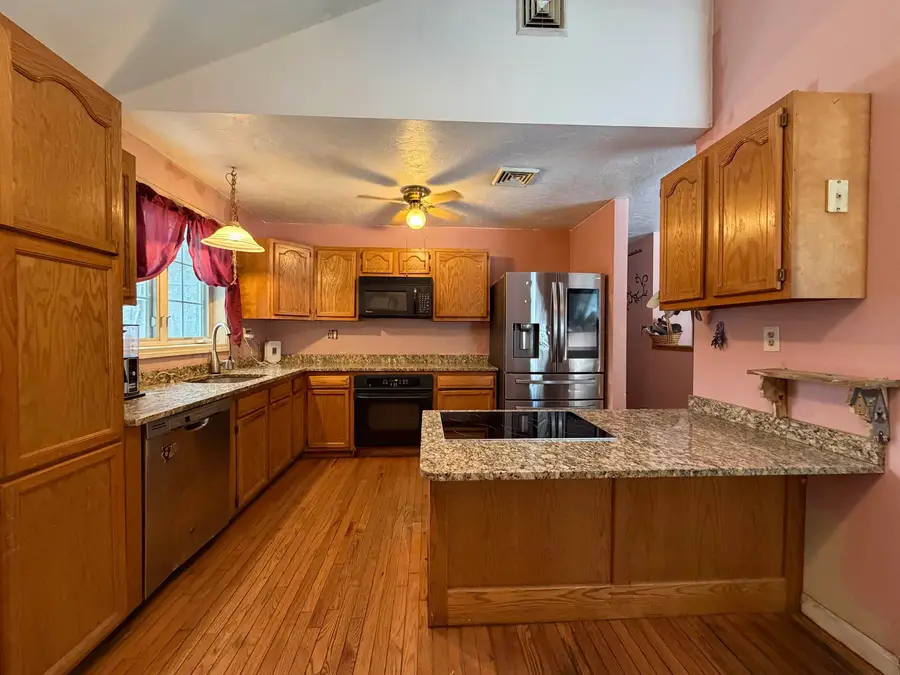 114 Chases Grove Road, Derry, NH 03038 - Image #3