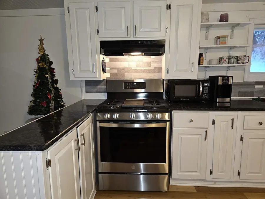 1025 Mountainview Avenue, Charlestown, NH 03603 - Image #3