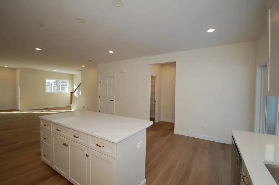 2A Dearborn Circle, Goffstown, NH 03045 - Image #3