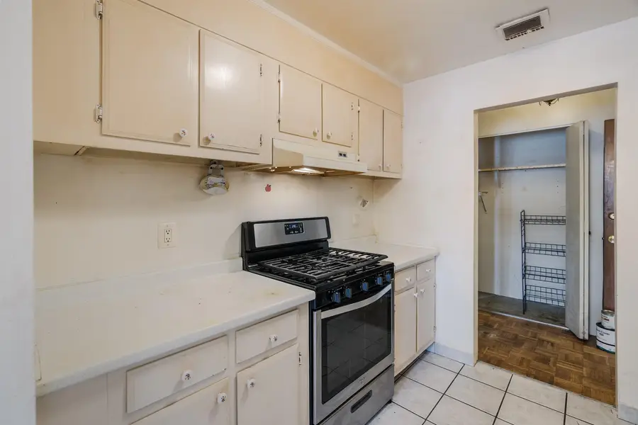 5 louisburg Square #11, Nashua, NH 03060 - Image #2