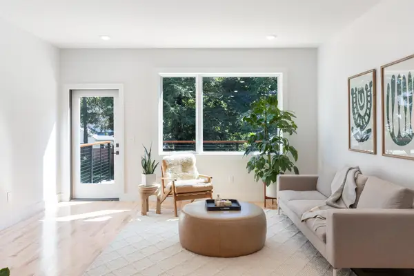 41 Adams Street, Burlington, VT 05401