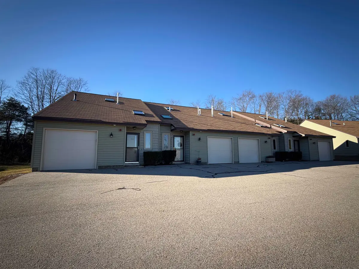 38 Tideview Drive, Dover, NH 03820 - Image #1