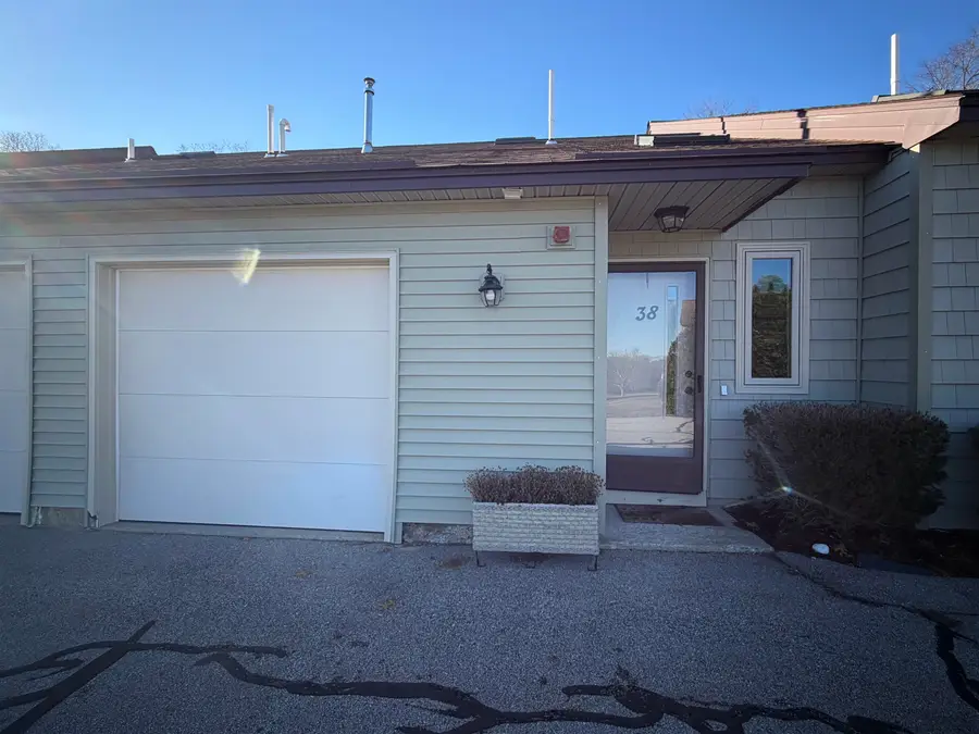 38 Tideview Drive, Dover, NH 03820 - Image #2