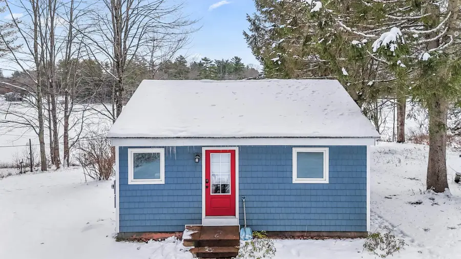 23 Hammond Road, Deerfield, NH 03037 - Image #3