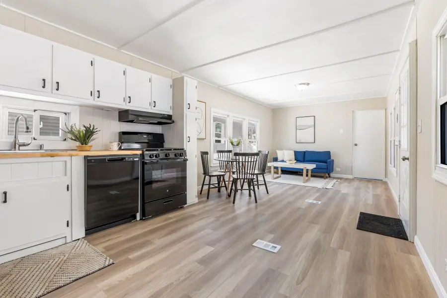 14 Stage Coach Circle, Londonderry, NH 03053 - #3