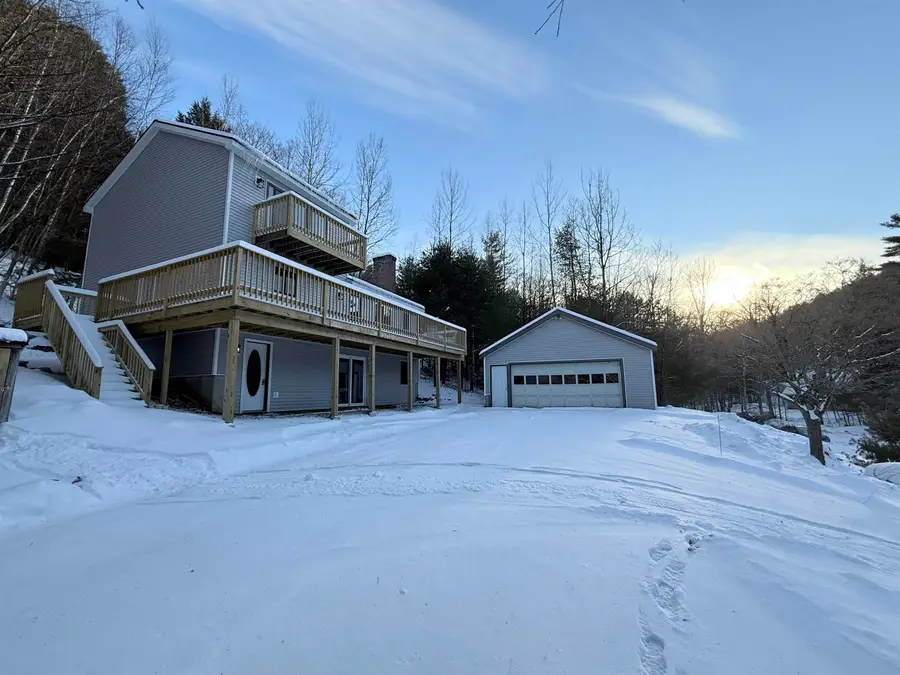 32 Plumley Avenue, Ludlow, VT 05149 - Image #2