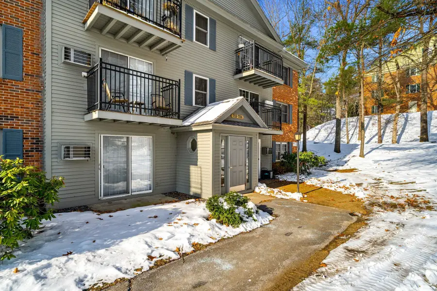 7 Saint James Place #724, Nashua, NH 03062 - Image #2