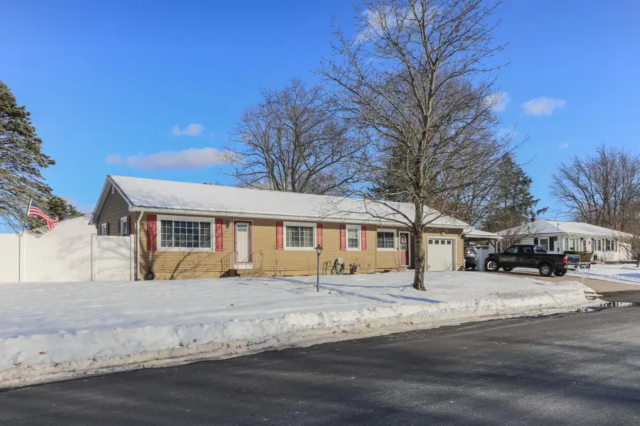2 Denise Street, Nashua, NH 03063 - Image #2