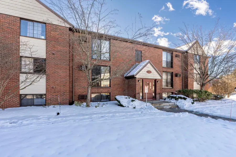 12 English Village Road #201, Manchester, NH 03102 - Image #3