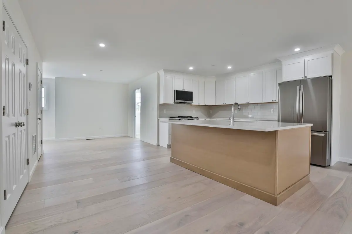 11 Autumn Lane, Raymond, NH 03077 - Image #1