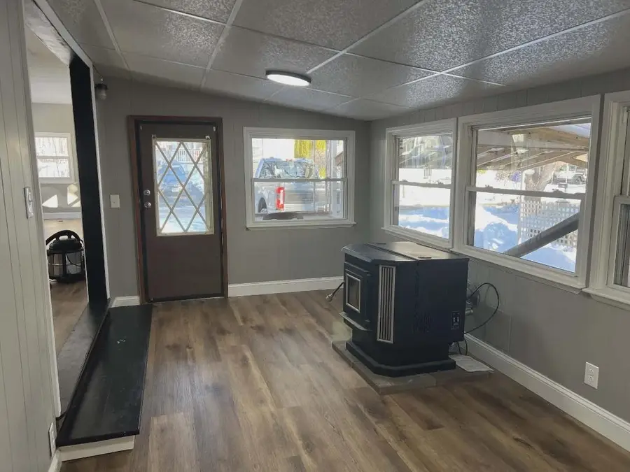 208 Robin Hood Drive, Exeter, NH 03833 - Image #2