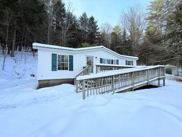 6120 Vermont Route 106, Weathersfield, VT 05151