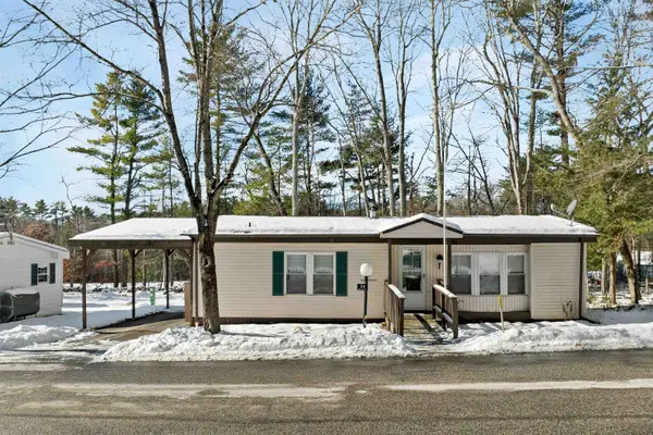 24 Donald Drive, Goffstown, NH 03045