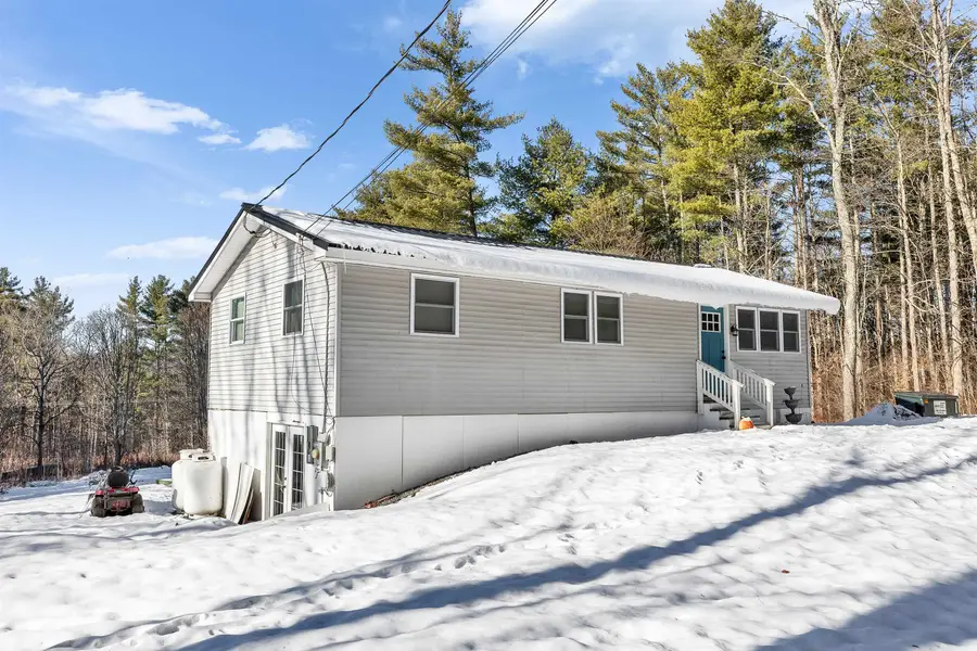 127 Holbrook Avenue, Swanzey, NH 03446 - Image #3