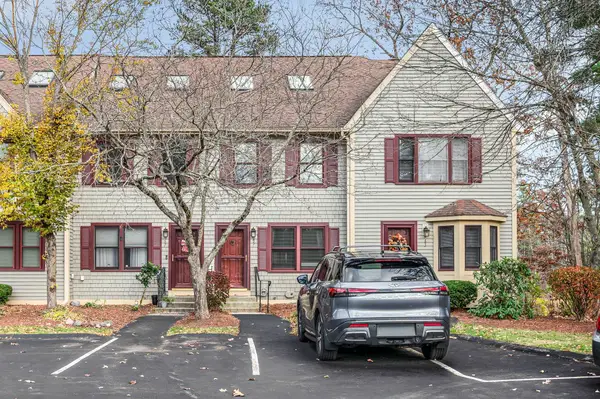 65 Bartemus Trail #462, Nashua, NH 03063