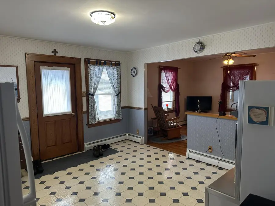407 Coos Street, Berlin, NH 03570 - Image #3