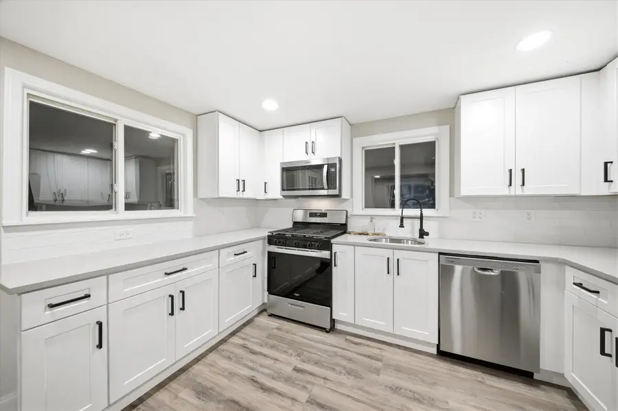 1093 Cilley Road, Manchester, NH 03103 - Image #2