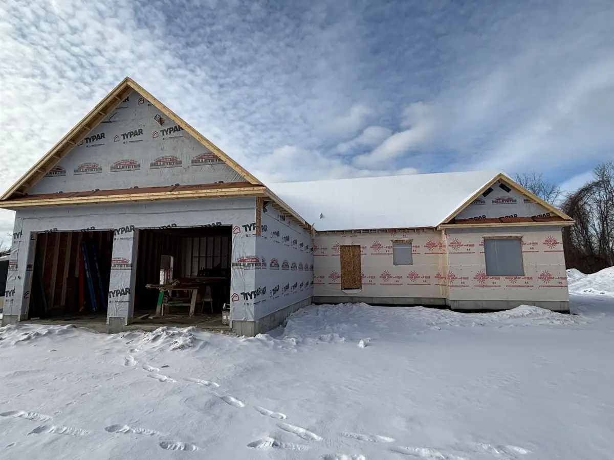 131 Merrimack Street, Hooksett, NH 03106 - Image #1