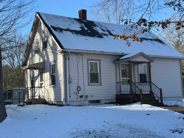 9 Old Colony Road, Dover, NH 03820