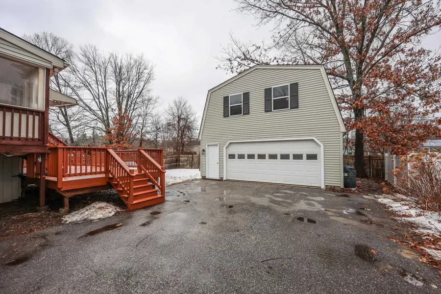 92 Roseanne Lane, Manchester, NH 03103 - Image #2