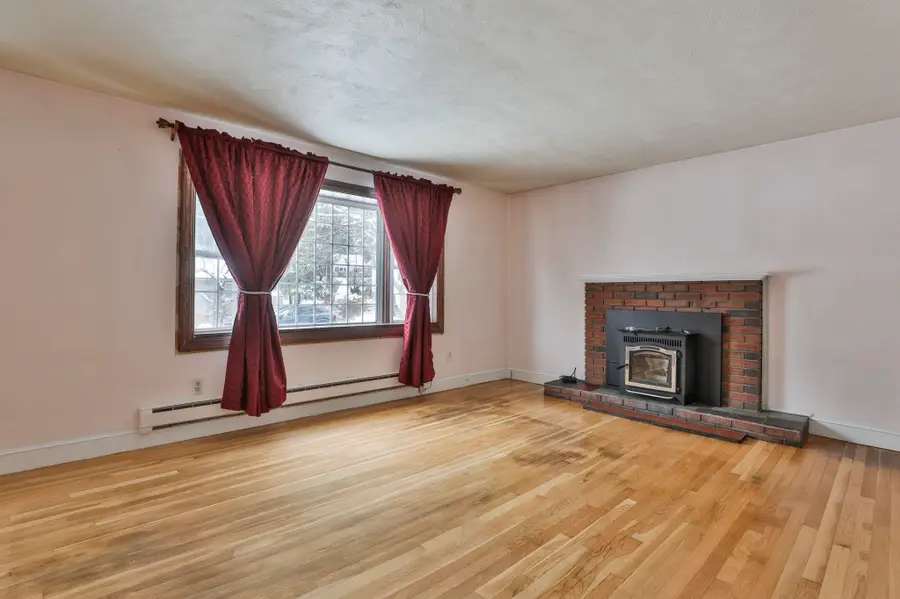 11 Vespa Lane, Nashua, NH 03064-1164 - Image #3