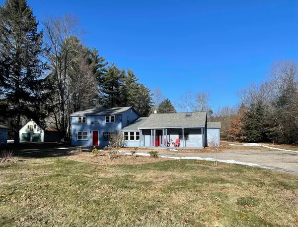11 North Road, Kingston, NH 03848