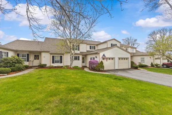 7 Cardinal Lane, Essex, VT 05452