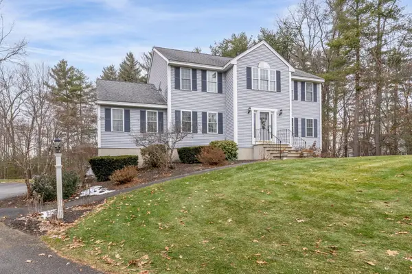 19 Colonial Drive, Londonderry, NH 03053